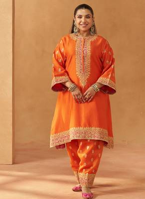Burnt orange kaaftan with salwar with dupatta 3