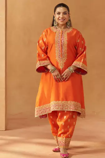 Burnt orange kaaftan with salwar with dupatta