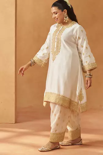 Daisy ivory kaaftan with salwar with dupatta