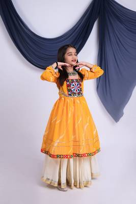 Offwhite kora cotton lehenga with embrodery work choli kids navratri collection 4