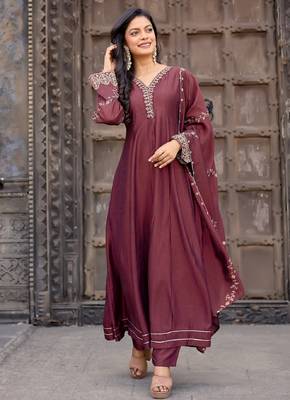 Brown embroidered vichitra silk kurti with pant and duppata set 3