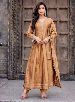 Gold embroidered vichitra silk kurti with pant and duppata set 2