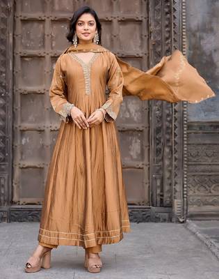 Gold embroidered vichitra silk kurti with pant and duppata set 3