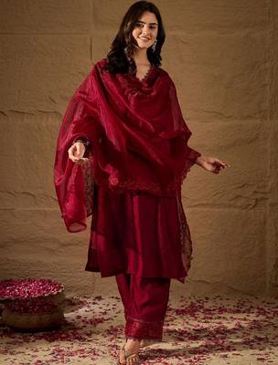 Maroon blue embroidered vichitra silk kurti with pant and duppata set 3