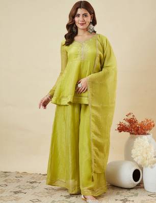 Green embroidered crunchy silk kurti with plazzo and duppata set 2