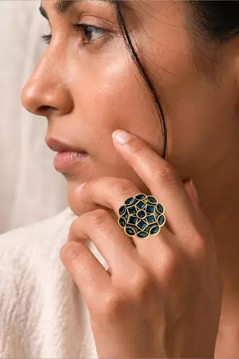 Black geometric floral adjustable finger ring
