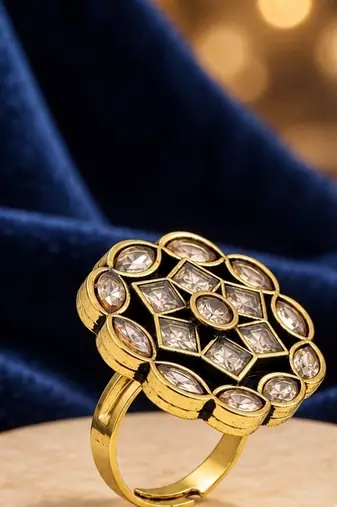 Champagne geometric floral adjustable finger ring