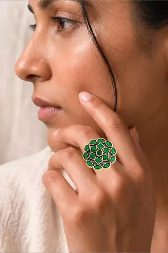Green geometric floral adjustable finger ring