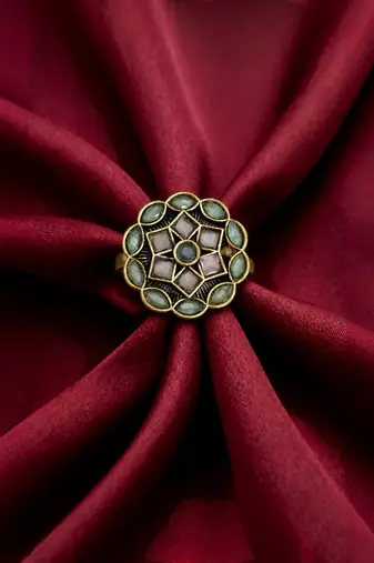 Peach green geometric floral adjustable finger ring