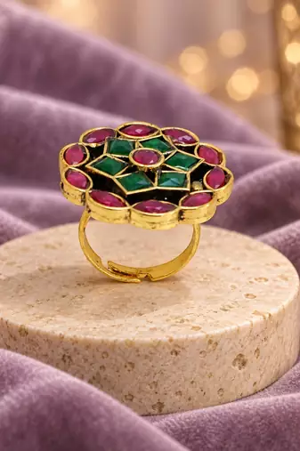 Red green geometric floral adjustable finger ring