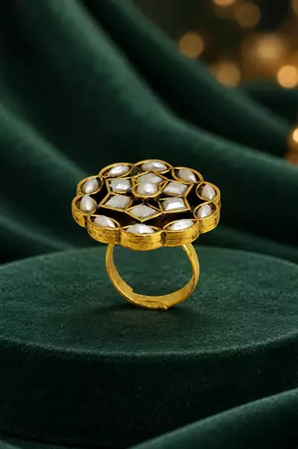 White geometric floral adjustable finger ring
