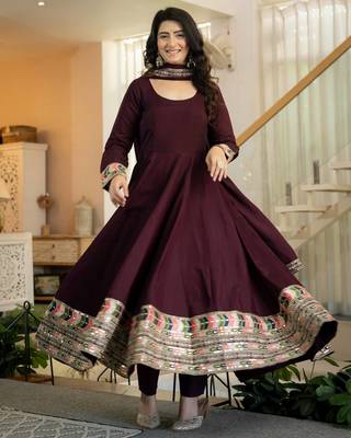 Elegant wine anarkali suit with embroidered border & matching dupatta 2