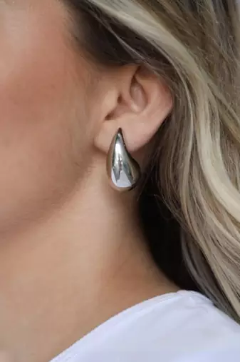 Teardrop anti tarnish stud earrings