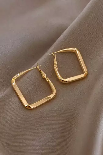 Square gold tone anti tarnish hoop earrings