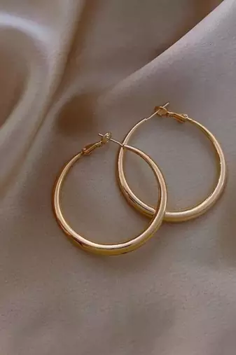 Classic circle gold tone anti tarnish hoop earrings