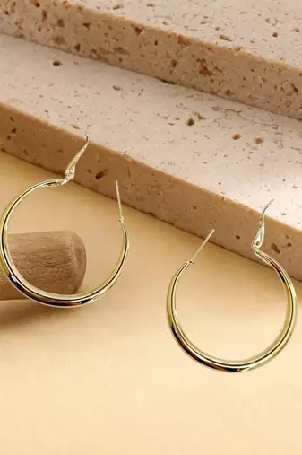 Classic circle gold tone anti tarnish hoop earrings