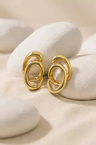Intertwined stainless steel anti tarnish stud earrings