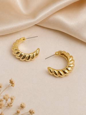 Anti tarnish croissant hoop earrings 1
