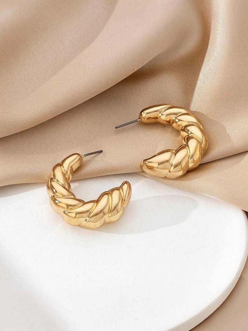 Anti tarnish croissant hoop earrings