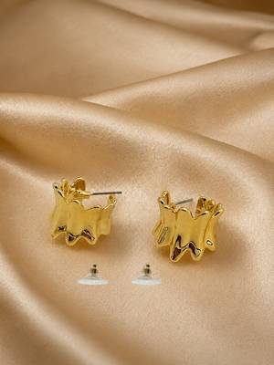 Anti tarnish wavy textured stud earrings 3
