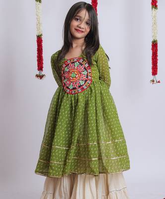 Navaratri special gota patti work lehenga with gamthi patch real mirror work top for kids 3