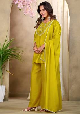 Yellow embroidered vichitra silk kurti with plazzo and duppata set 4