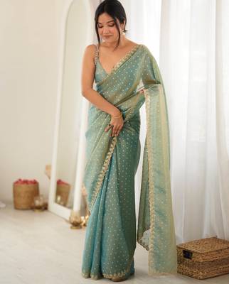 Rama chiffon zari embroidered saree with unstitched blouse piece. 3