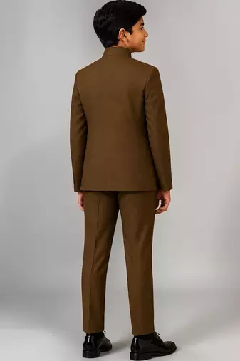 Boys brown lycra solid indo-western blazer & trouser set with elephant brooch