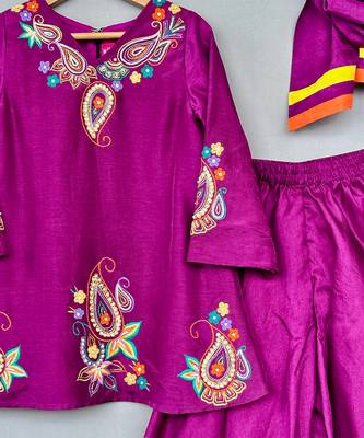 Purple embroidered silk kurti palazzo set with dupatta 3