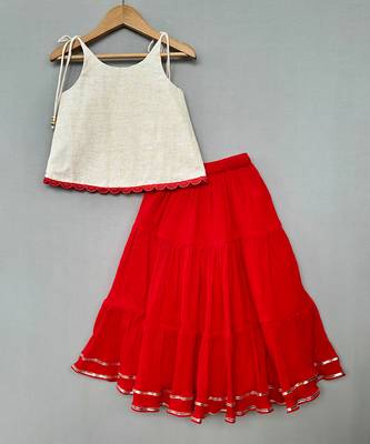 Red embroidered cotton lehenga set 4