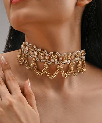 White and gold choker necklace 1