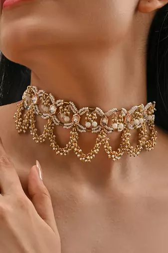 White and gold choker necklace