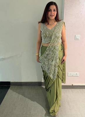 Mehendi chiffon thread work full stitch up to 42 inch saree with blouse 5