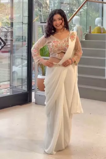 White faux georgette booti work full stitch up to 42 inch saree with blouse