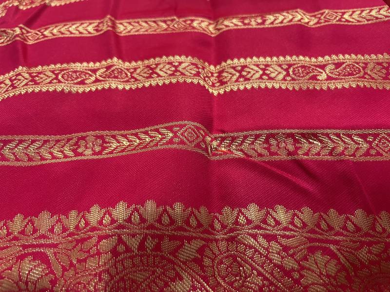 Pink Silk Blend Banarasi Saree Unstitched Blouse Party