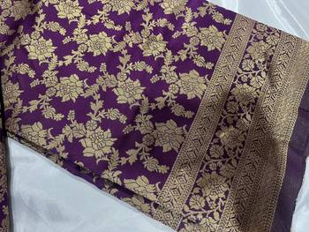 wine silk blend banarasi saree with unstitched blouse piece 7