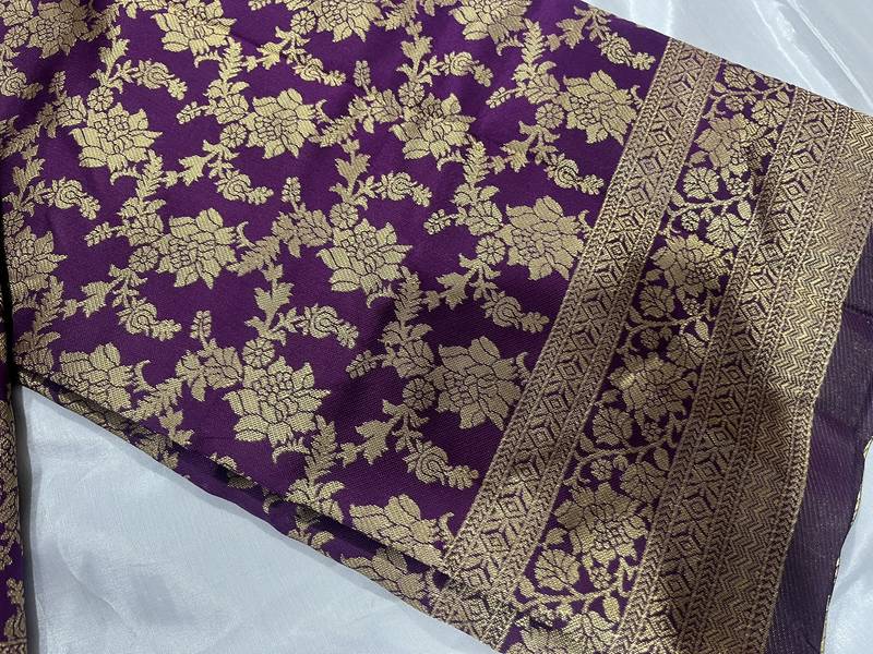 wine silk blend banarasi saree with unstitched blouse piece
