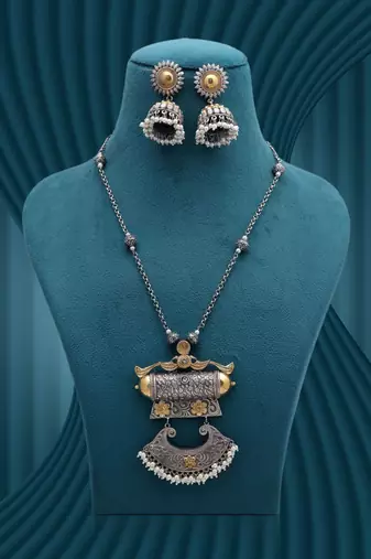 White color dual tone oxidised necklace set traditional finish