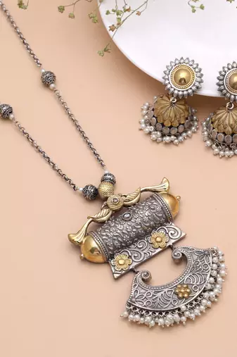 White color dual tone oxidised necklace set traditional finish