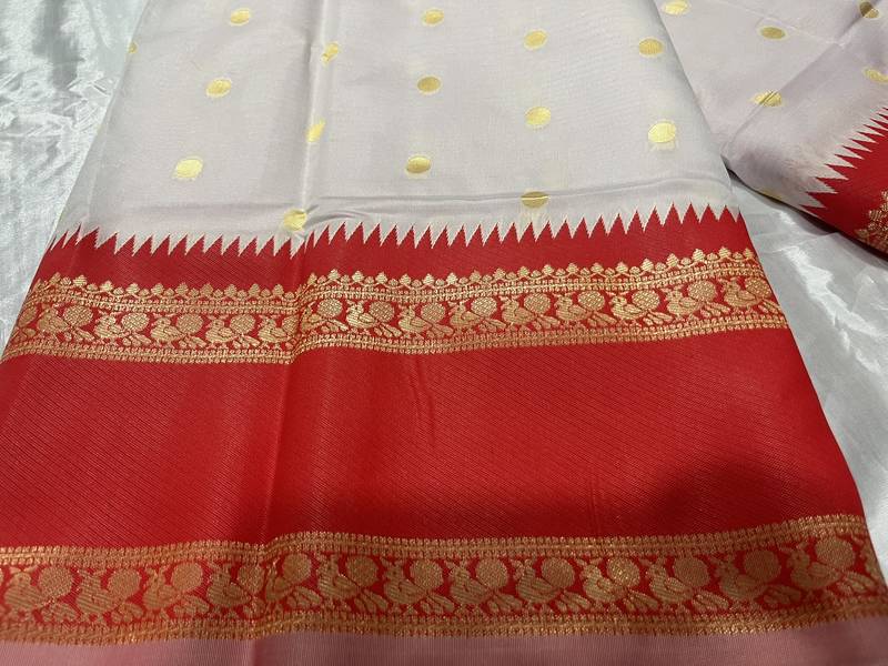 white red silk blend banarasi saree with unstitched blouse piece
