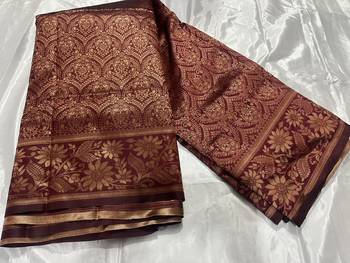 maroon silk blend banarasi saree with unstitched blouse piece 8