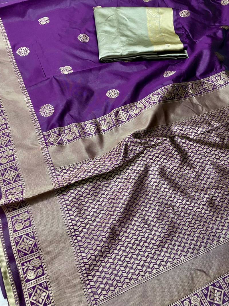 purple silk blend banarasi saree with unstitched blouse piece
