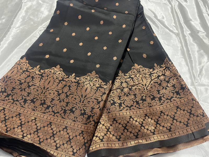 Black silk blend banarasi saree with unstitched blouse piece
