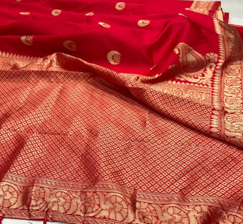Red silk blend banarasi jaquard designer saree with blouse