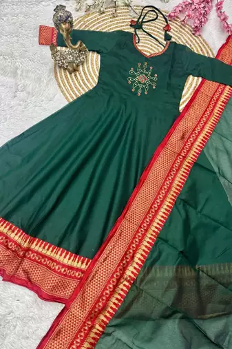 Luxury Emerald Green Traditional Suit