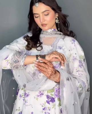 White georgette embroidered kurta set 5
