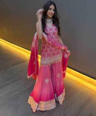 Pink georgette embroidered kurta set 1