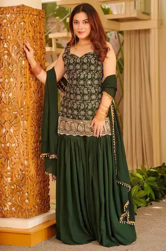 Green georgette embroidered kurta set