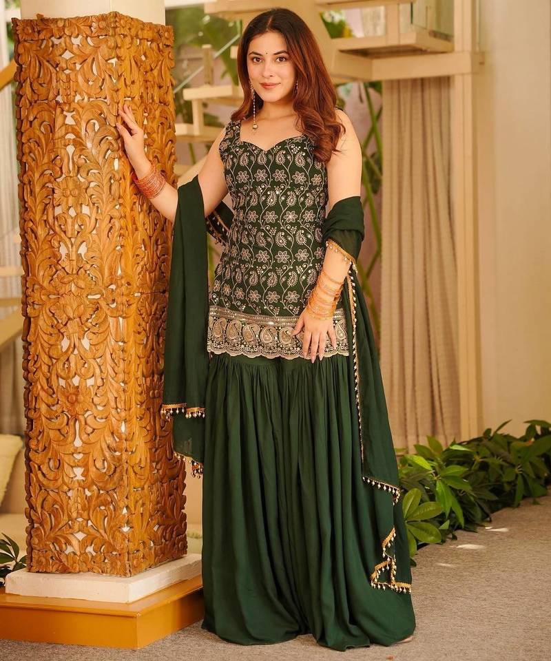 Green georgette embroidered kurta set
