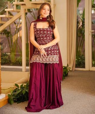 Maroon georgette embroidered kurta set 2